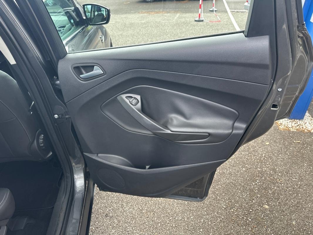 Ford Kuga - Photo 10