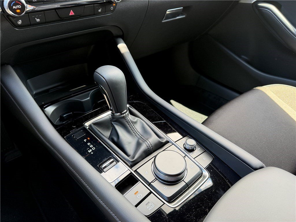 Mazda 3 - Photo 15