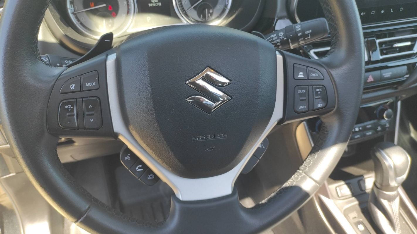 Suzuki s-cross - Photo 25