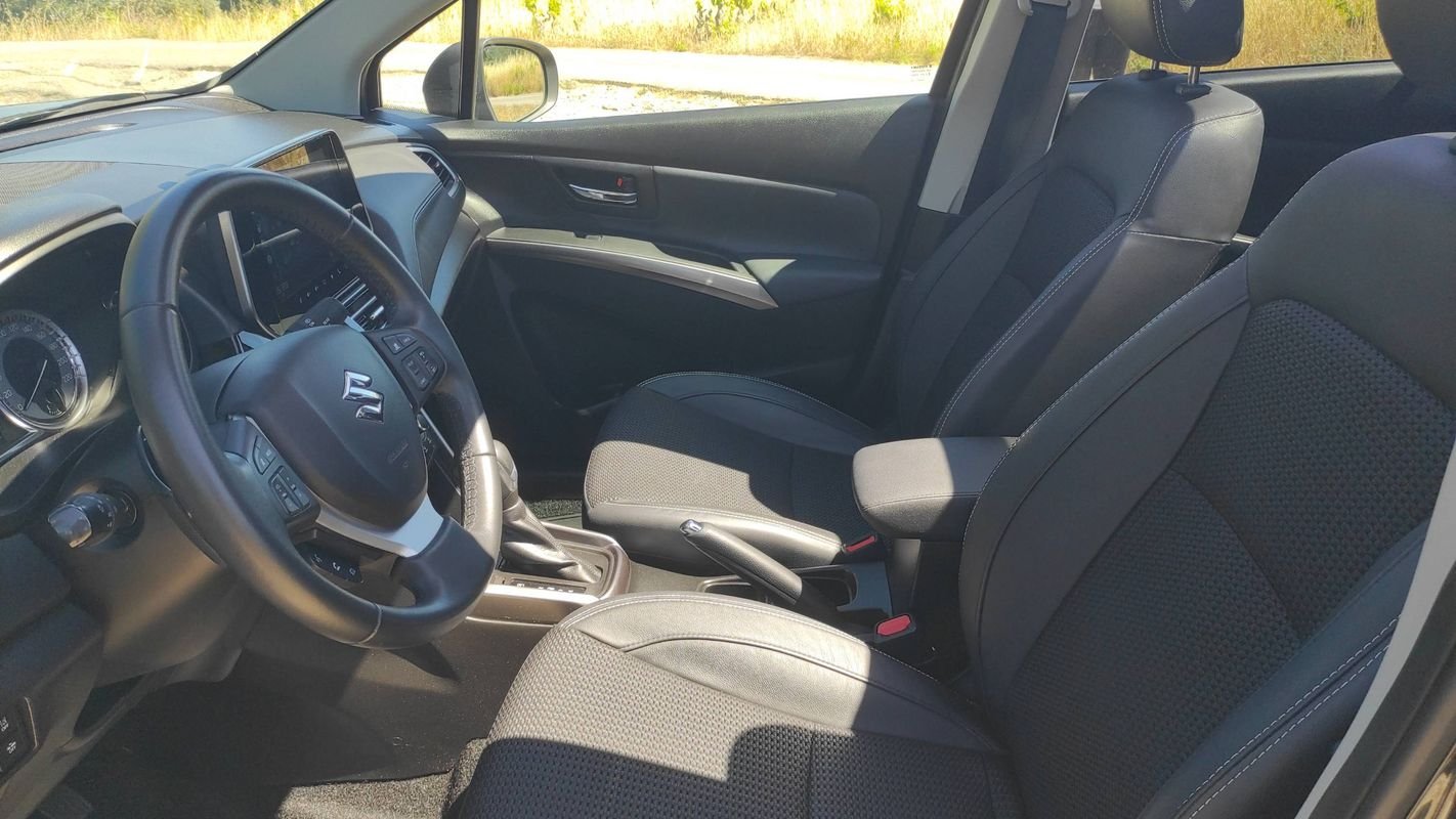 Suzuki s-cross - Photo 26
