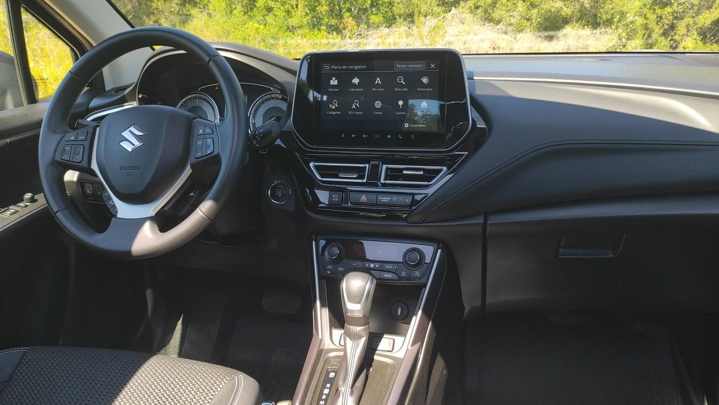 Suzuki s-cross - Photo 28