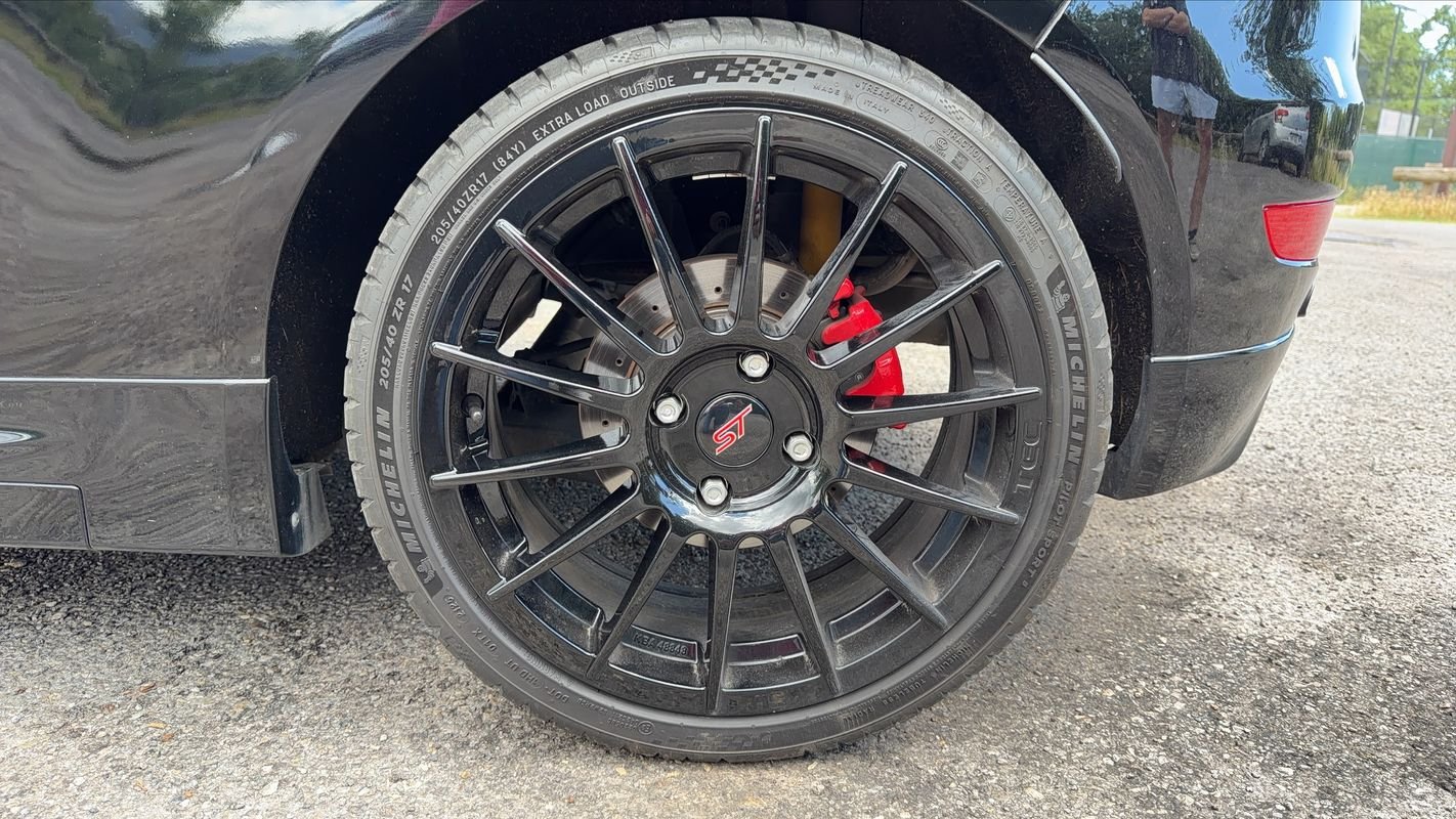 Ford Fiesta - Photo 19