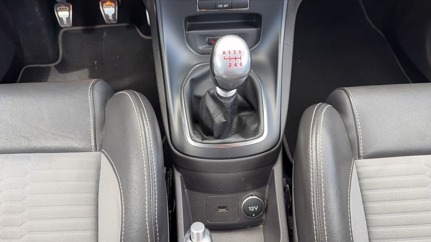 Ford Fiesta - Photo 23