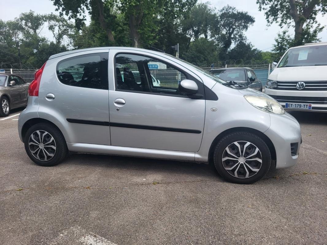 Peugeot 107 - Photo 4