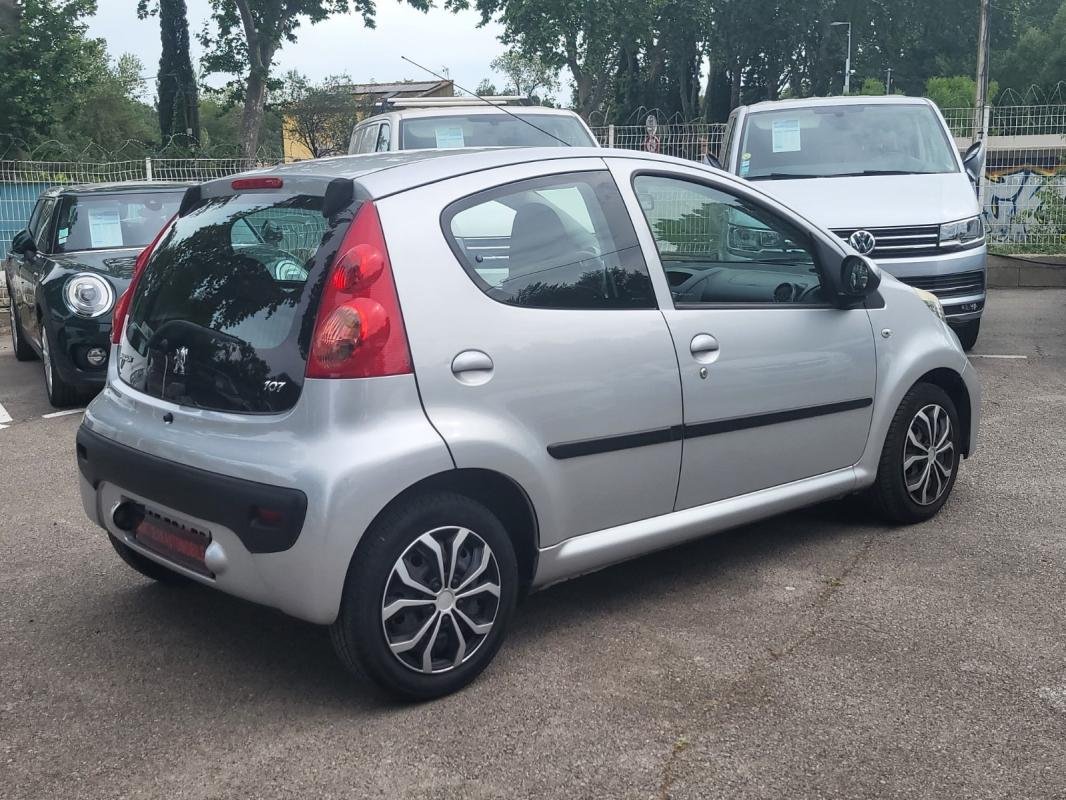 Peugeot 107 - Photo 6