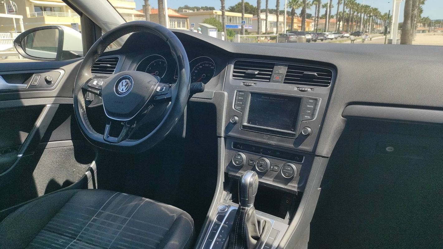 Volkswagen Golf - Photo 25