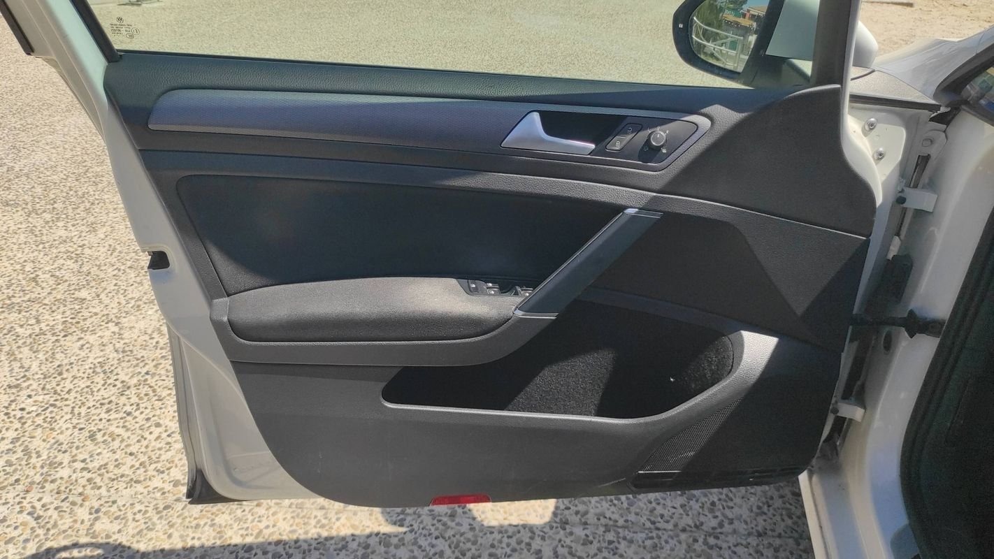 Volkswagen Golf - Photo 7