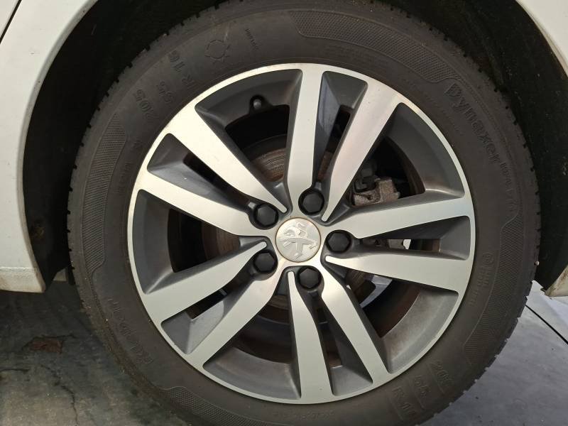 Peugeot 308 - Photo 11