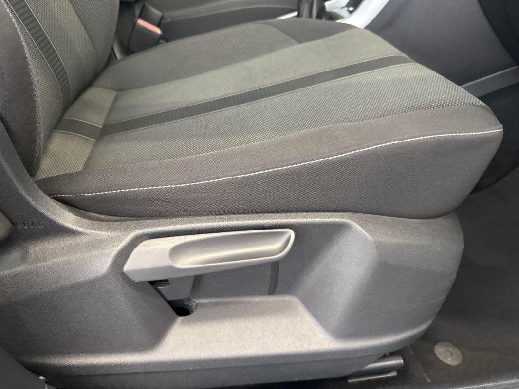 Volkswagen T-Roc - Photo 14
