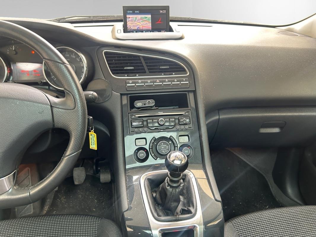 Peugeot 5008 - Photo 10