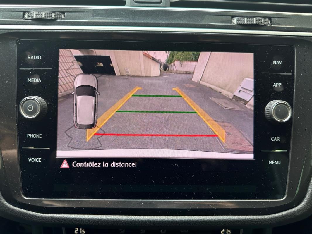 Volkswagen Tiguan - Photo 12