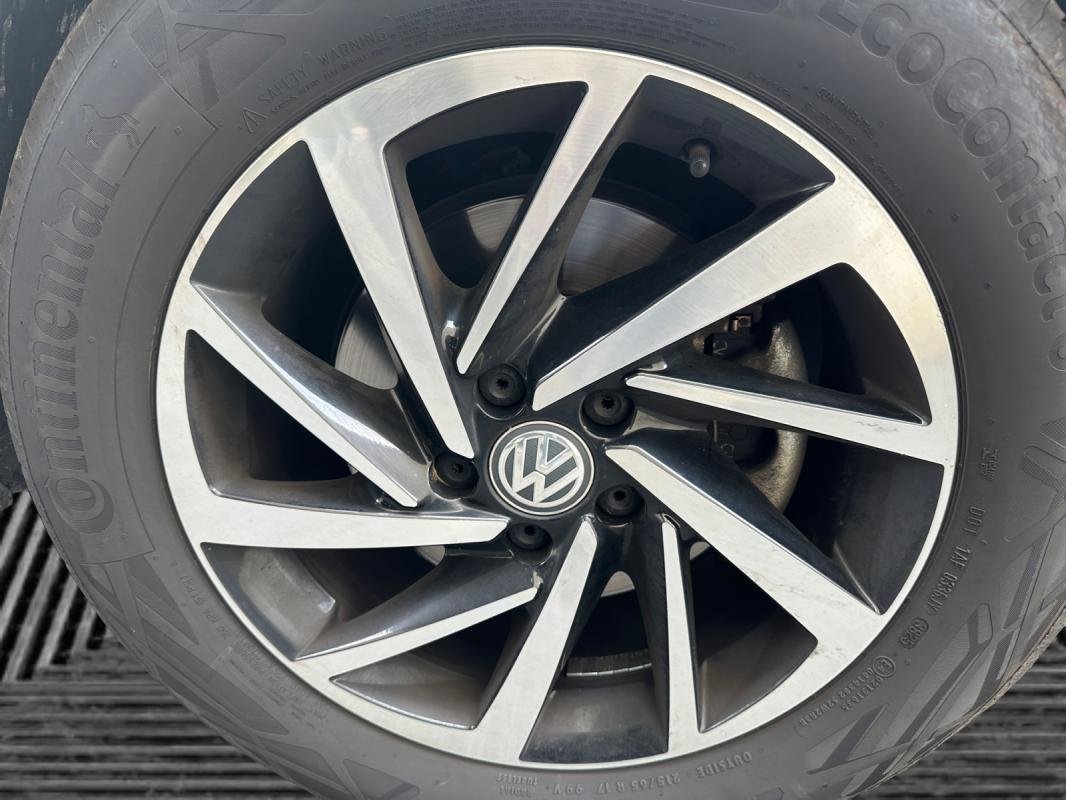 Volkswagen Tiguan - Photo 21