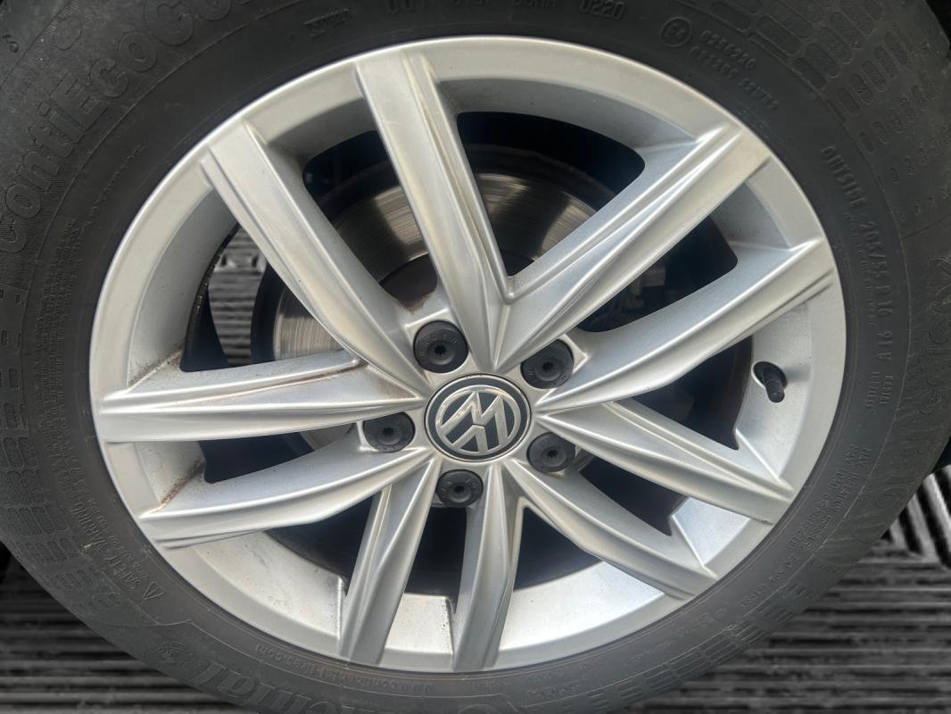 Volkswagen Golf - Photo 24