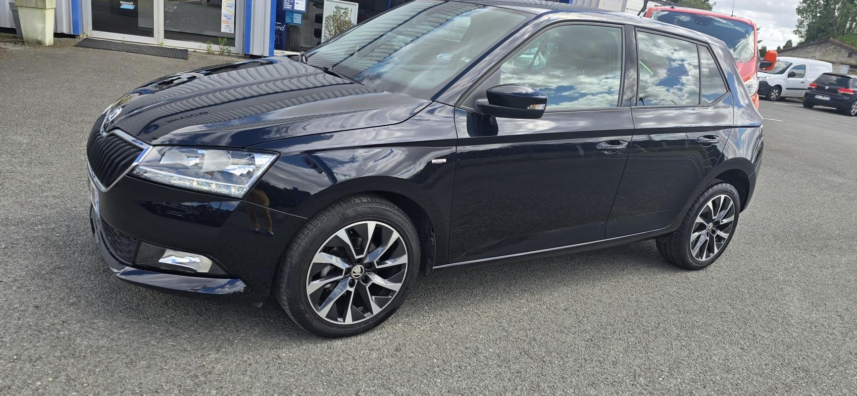 Skoda Fabia - Photo 1