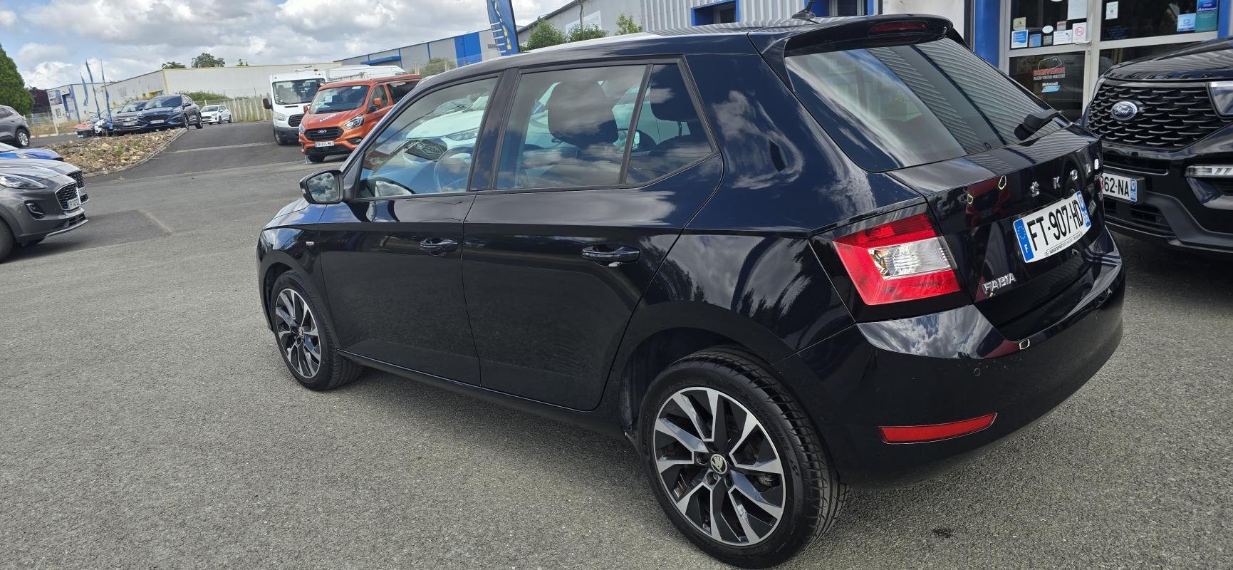 Skoda Fabia - Photo 2