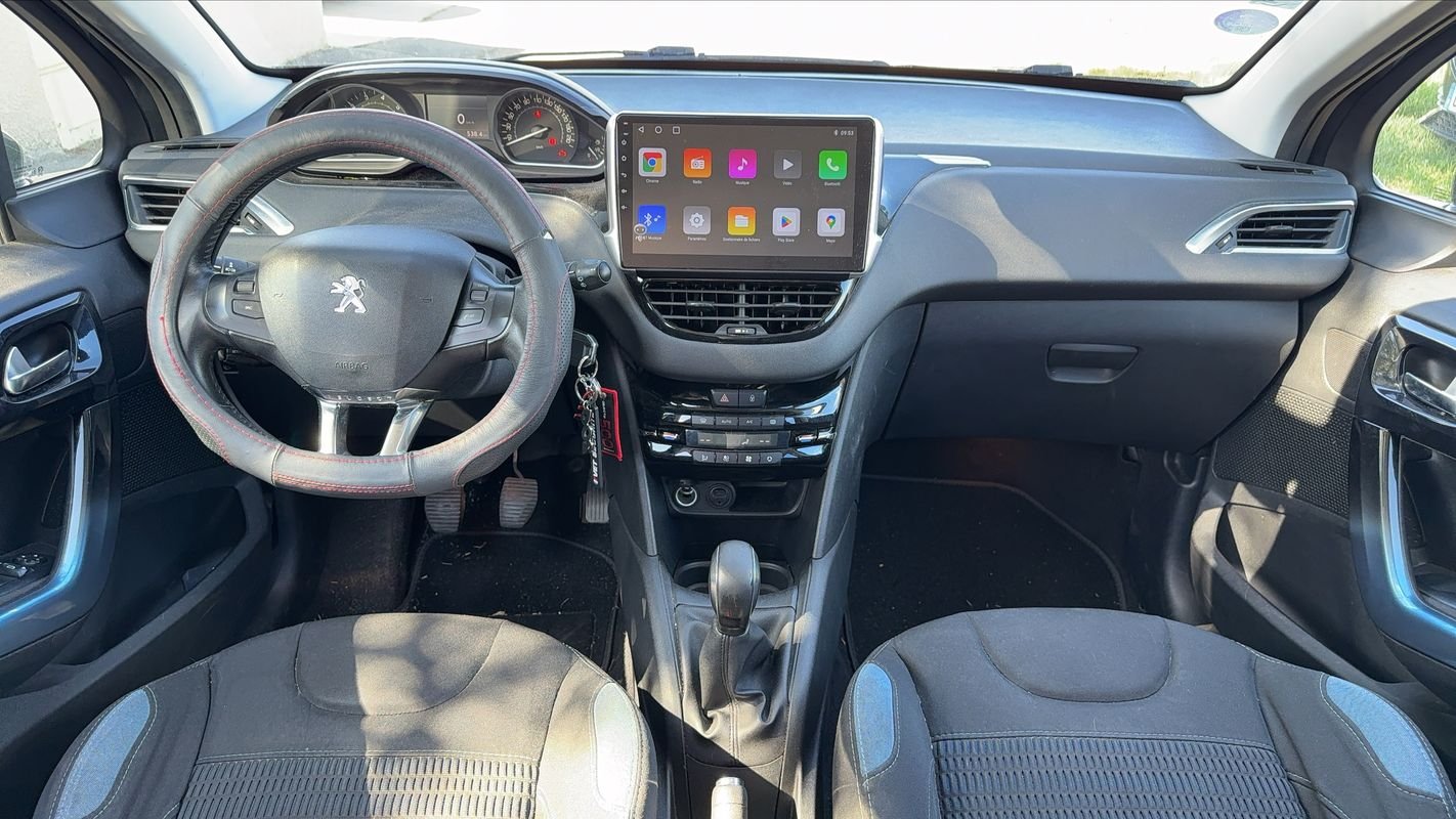 Peugeot 208 - Photo 11