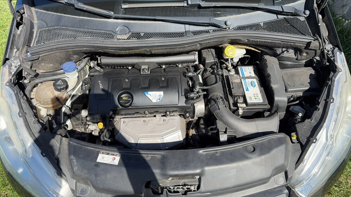 Peugeot 208 - Photo 15