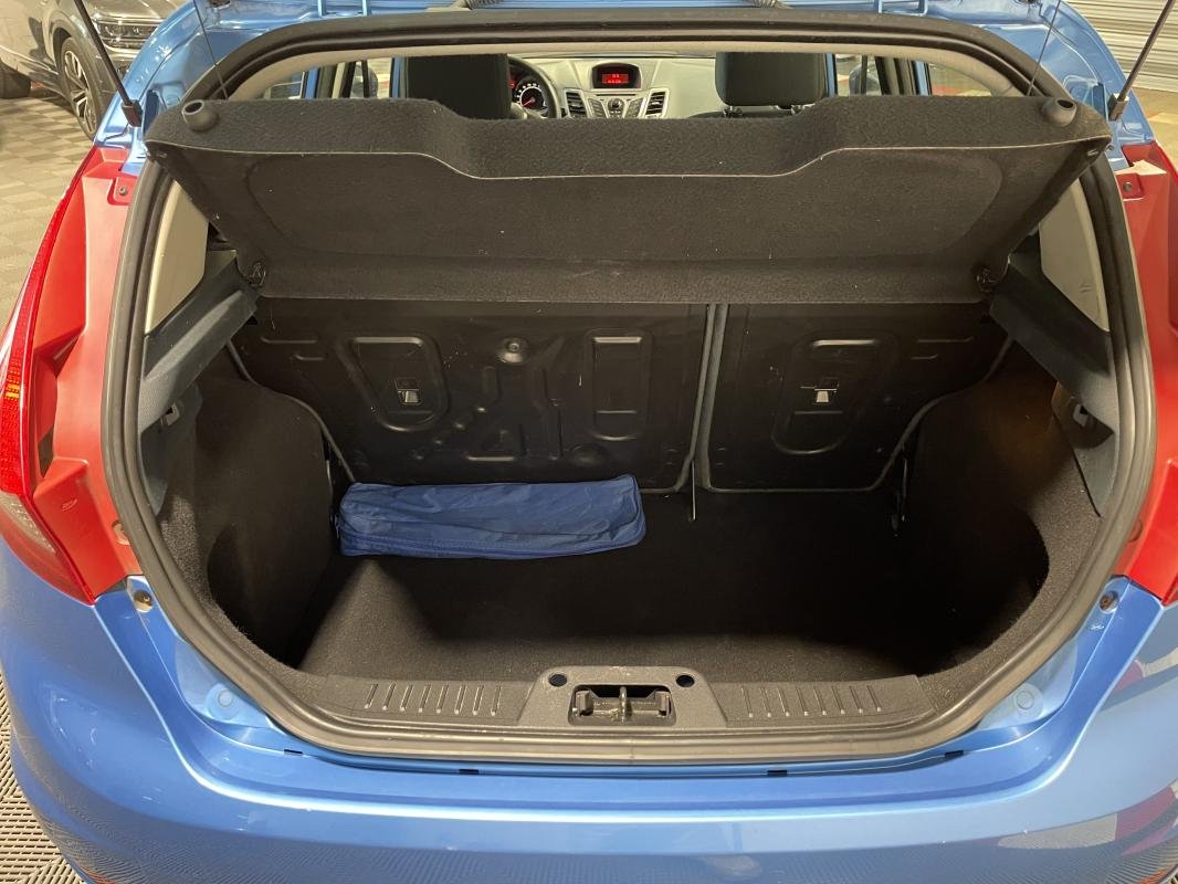 Ford Fiesta - Photo 19