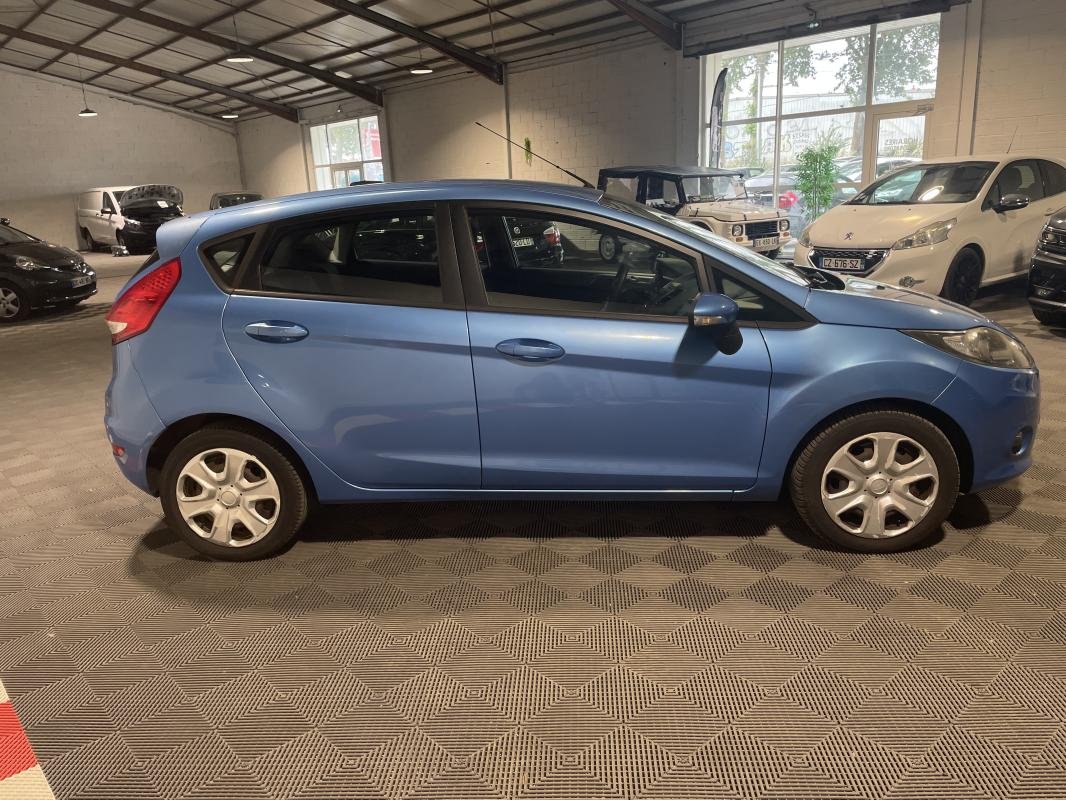 Ford Fiesta - Photo 4