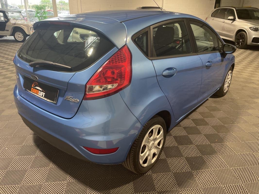 Ford Fiesta - Photo 5