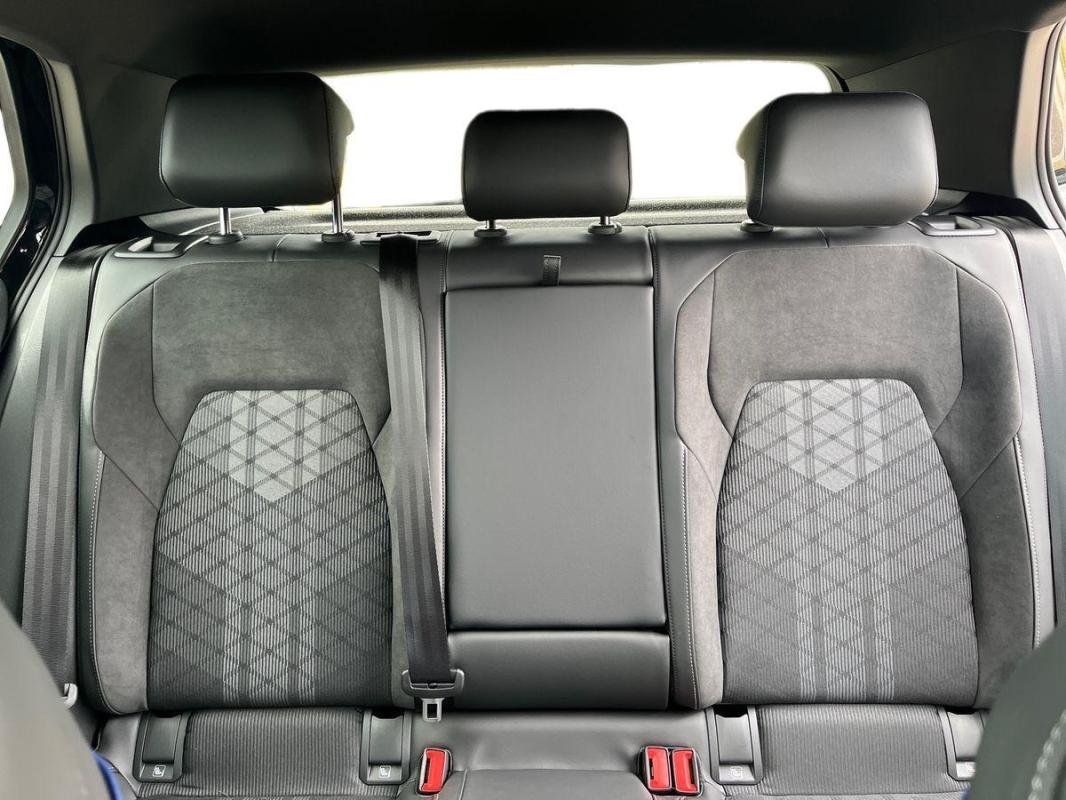 Volkswagen Golf - Photo 22