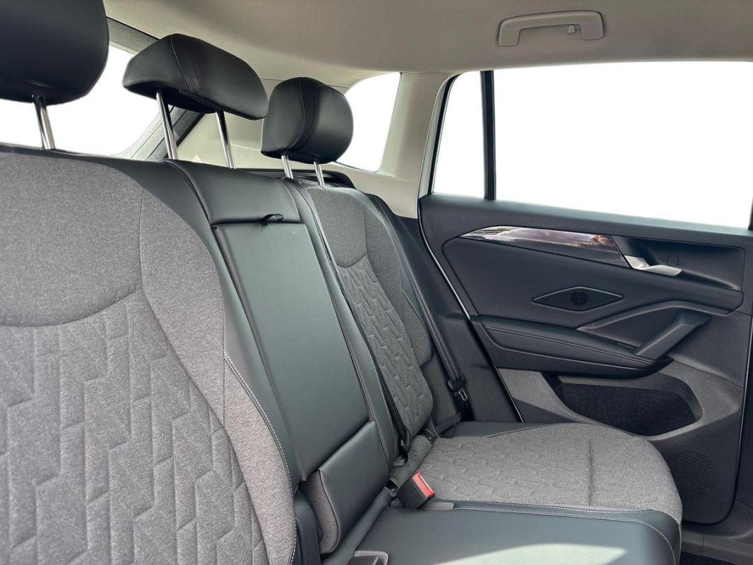 Volkswagen Tiguan - Photo 23