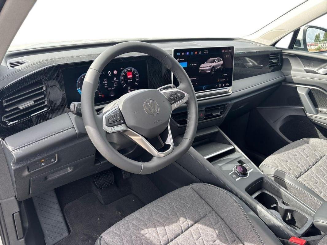 Volkswagen Tiguan - Photo 9