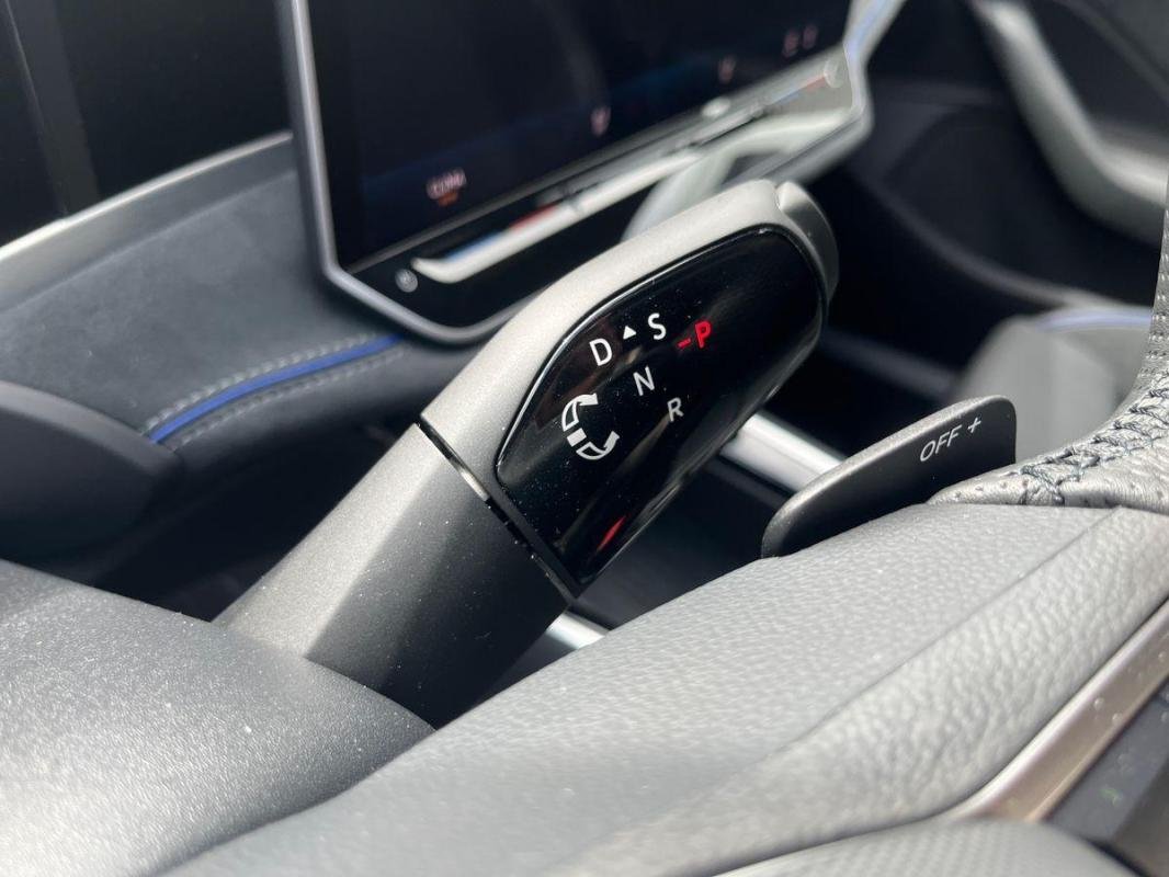 Volkswagen Passat - Photo 11