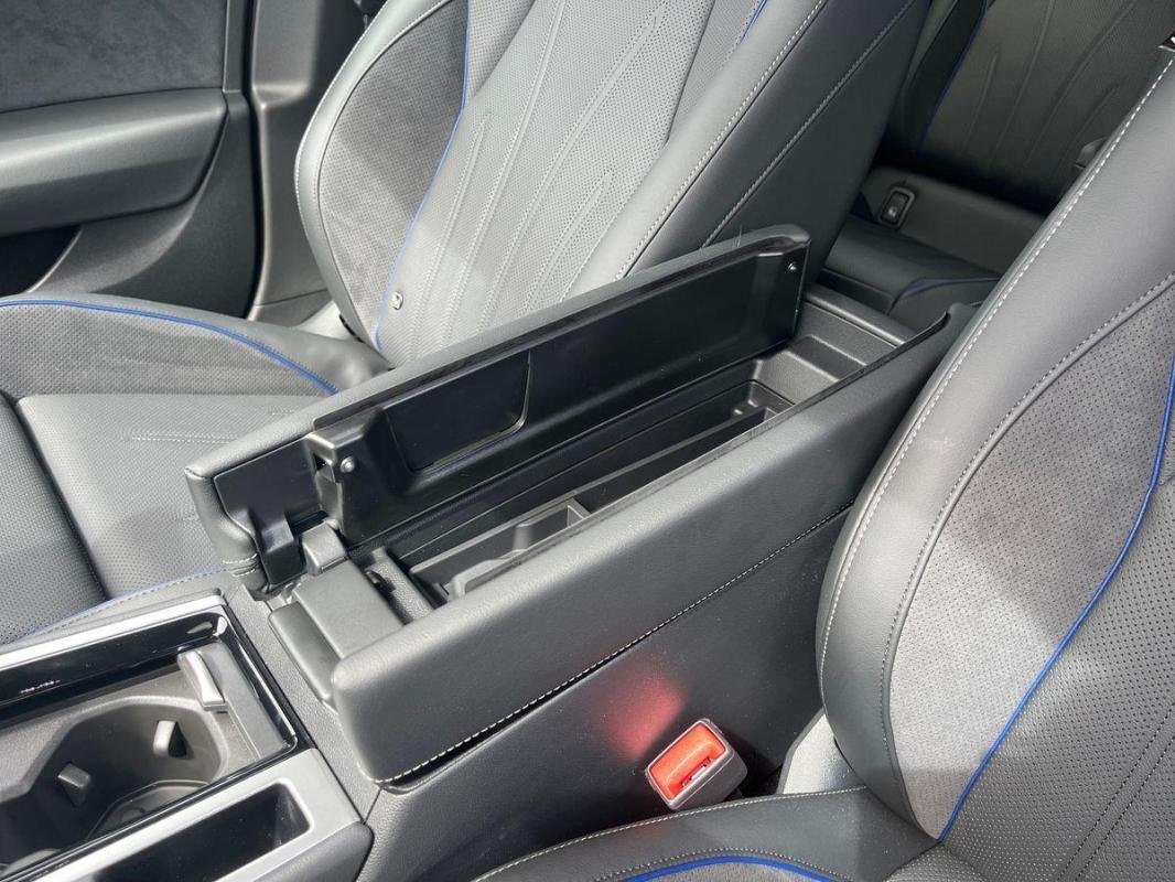 Volkswagen Passat - Photo 12