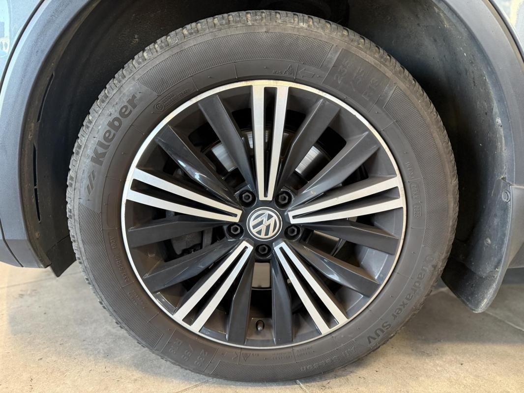 Volkswagen Tiguan - Photo 11