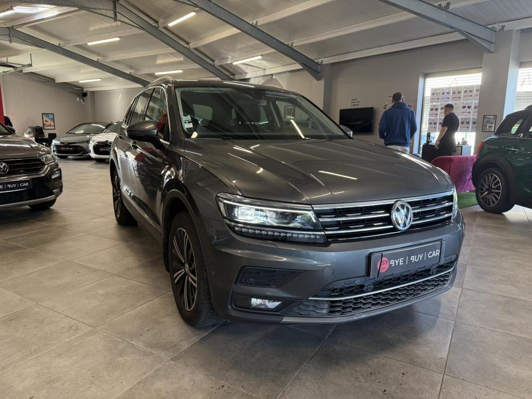 Volkswagen Tiguan - Photo 2