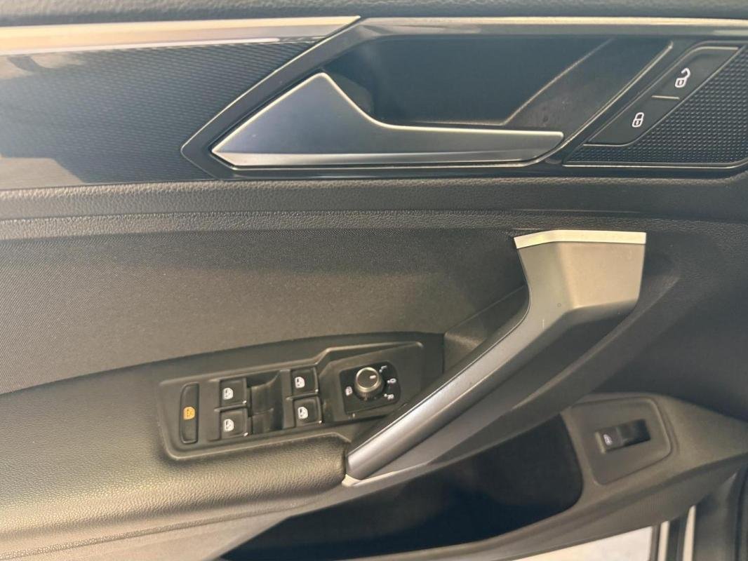 Volkswagen Tiguan - Photo 23