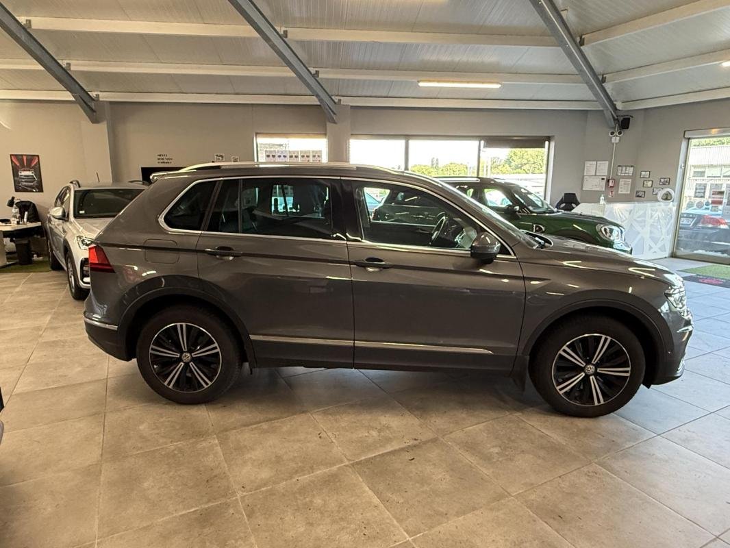 Volkswagen Tiguan - Photo 6