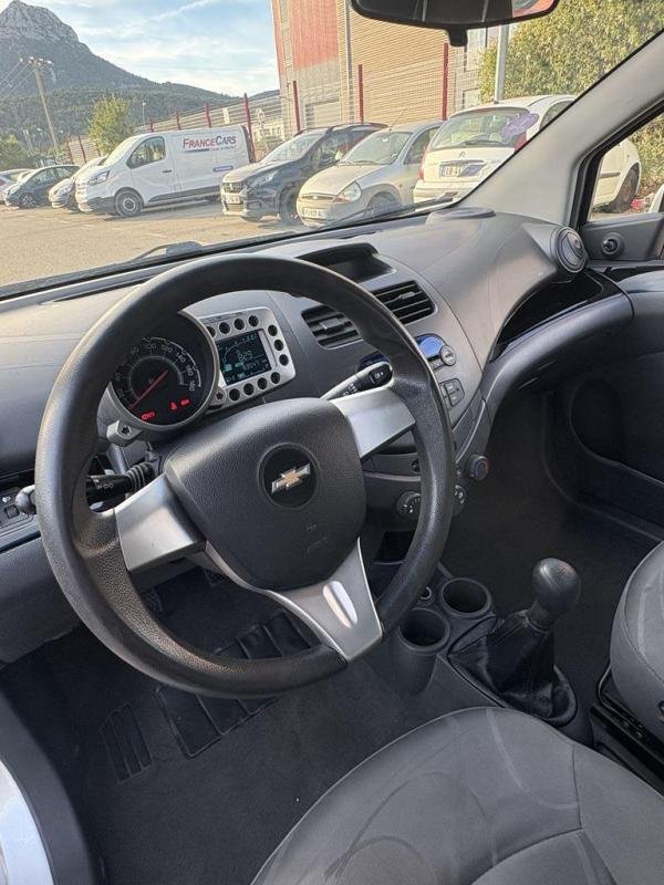 Chevrolet Spark - Photo 17