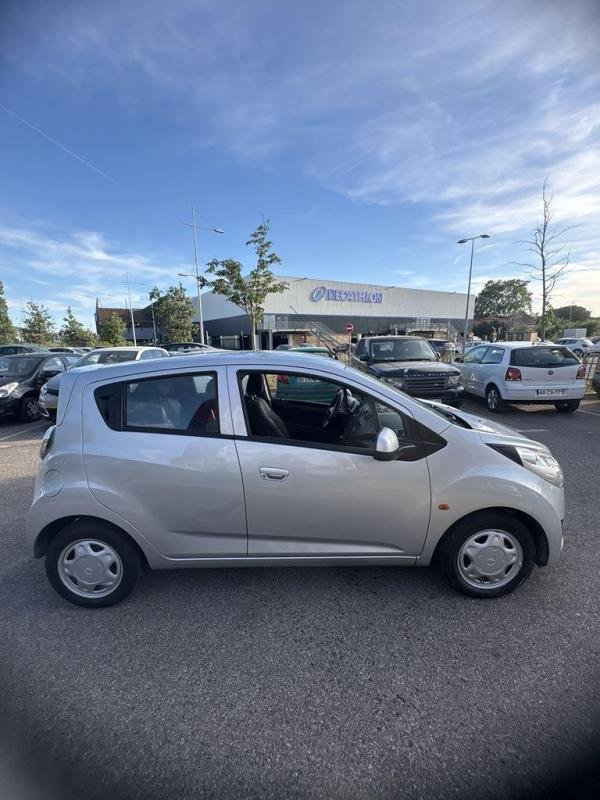 Chevrolet Spark - Photo 10