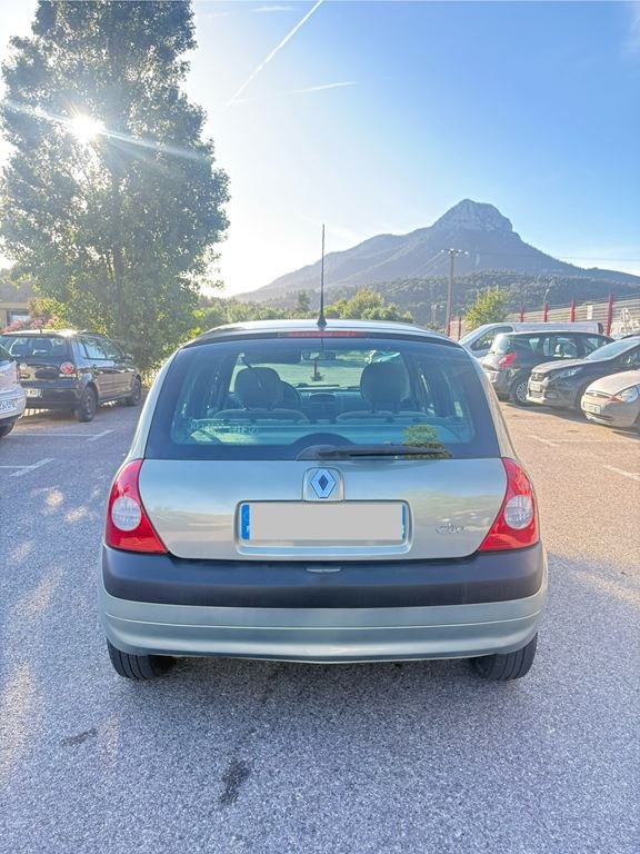 Renault Clio - Photo 15