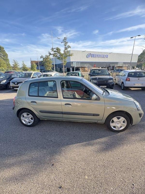 Renault Clio - Photo 10