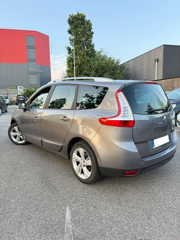 Renault Scénic - Photo 11
