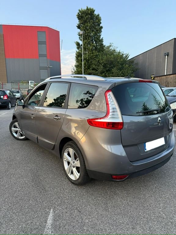 Renault Scénic - Photo 12