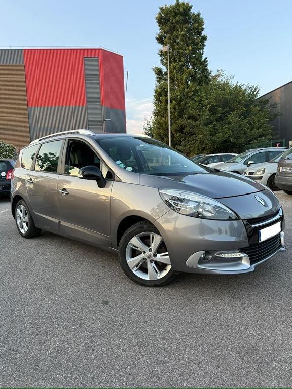 Renault Scénic - Photo 3