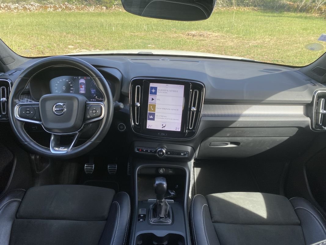 Volvo XC40 - Photo 11
