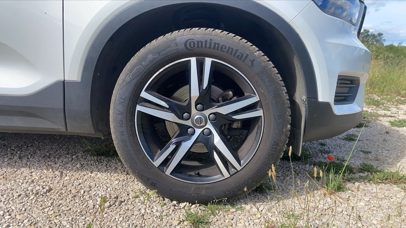 Volvo XC40 - Photo 18