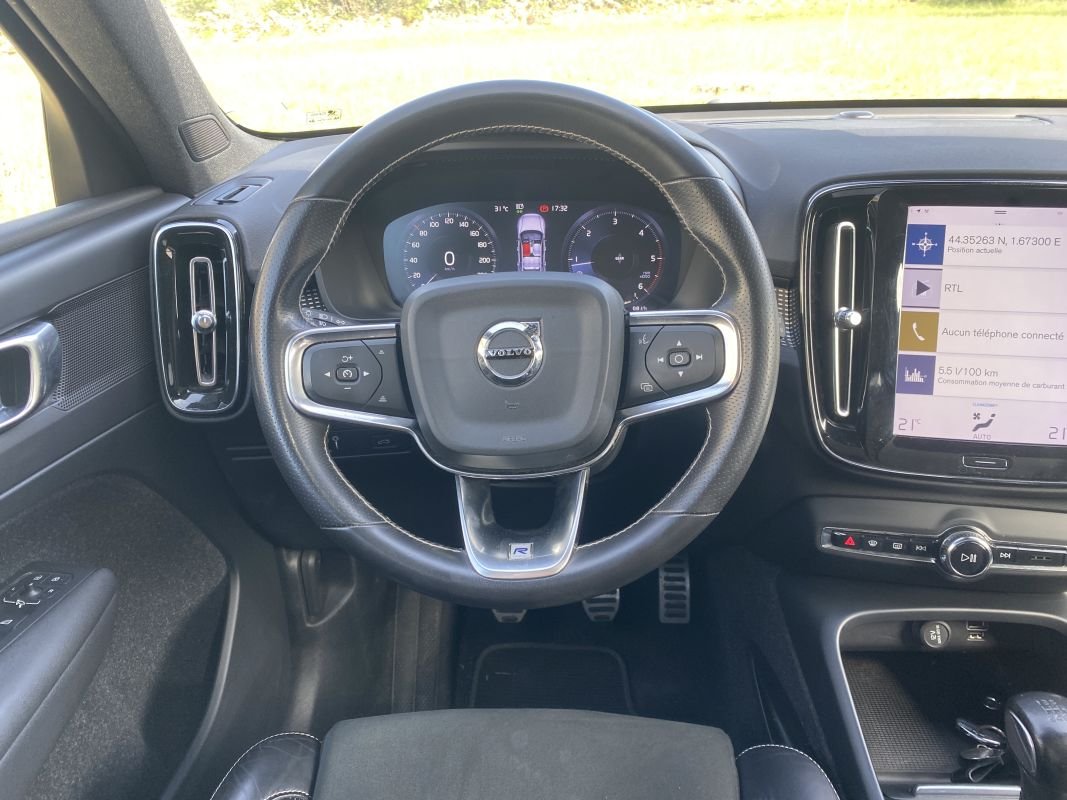 Volvo XC40 - Photo 22