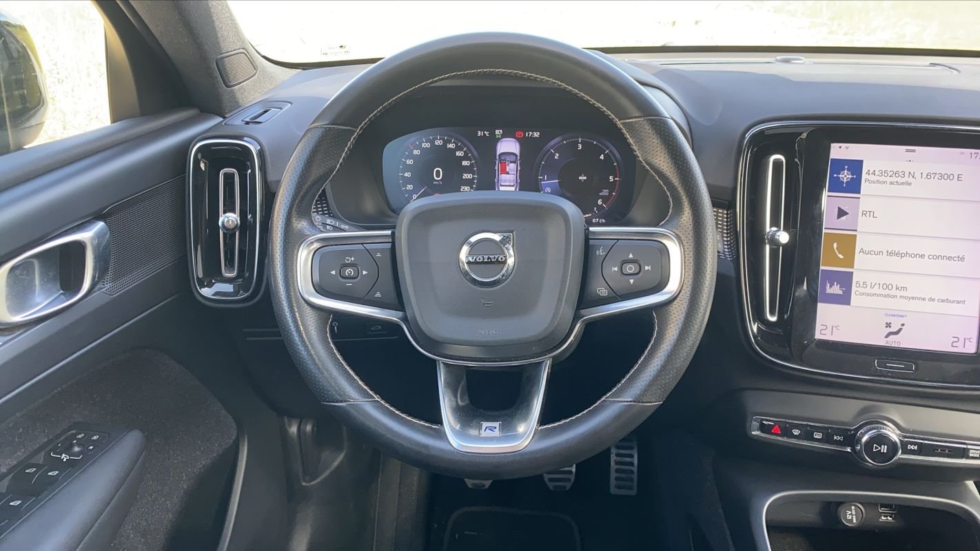 Volvo XC40 - Photo 24
