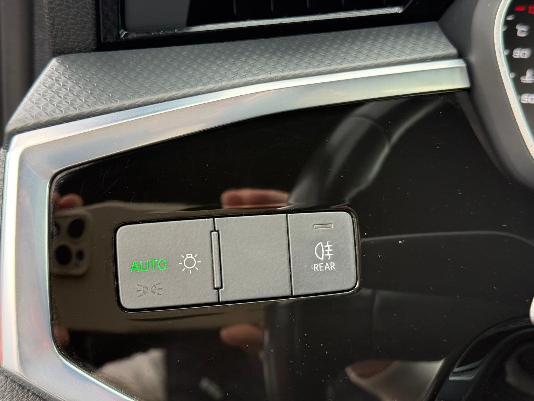Audi Q3 - Photo 13
