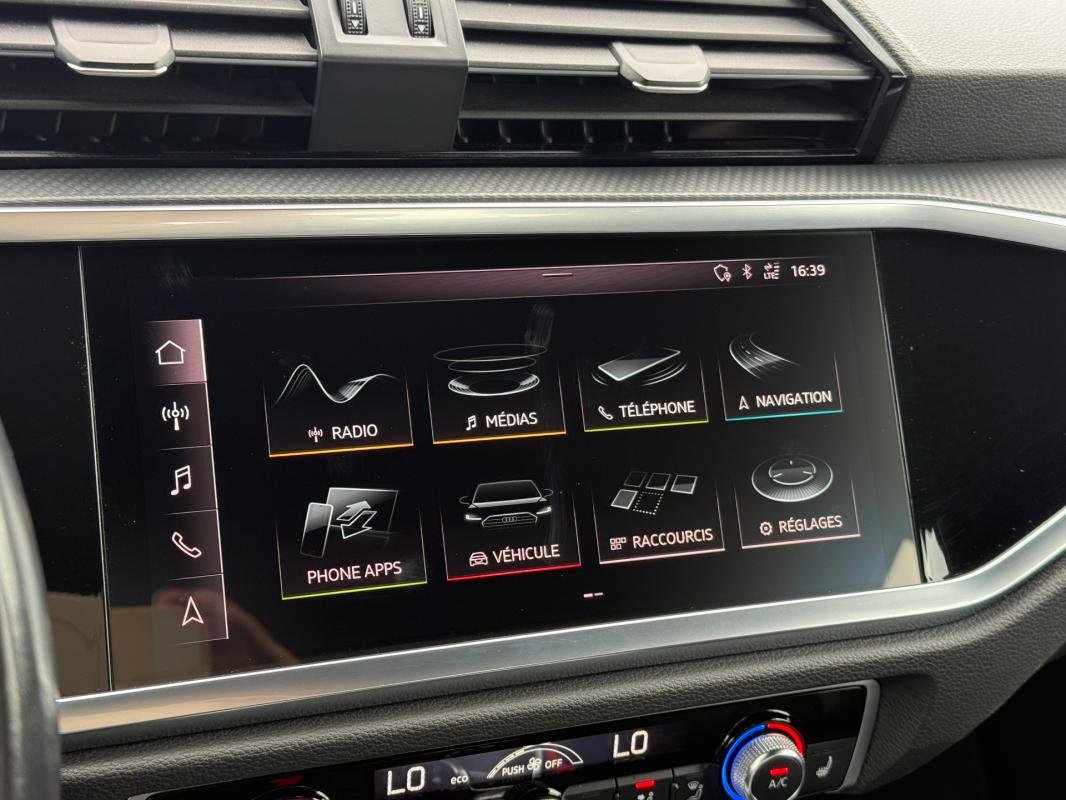 Audi Q3 - Photo 23