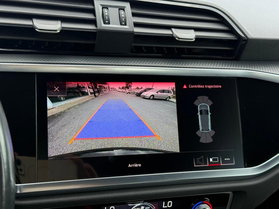 Audi Q3 - Photo 26