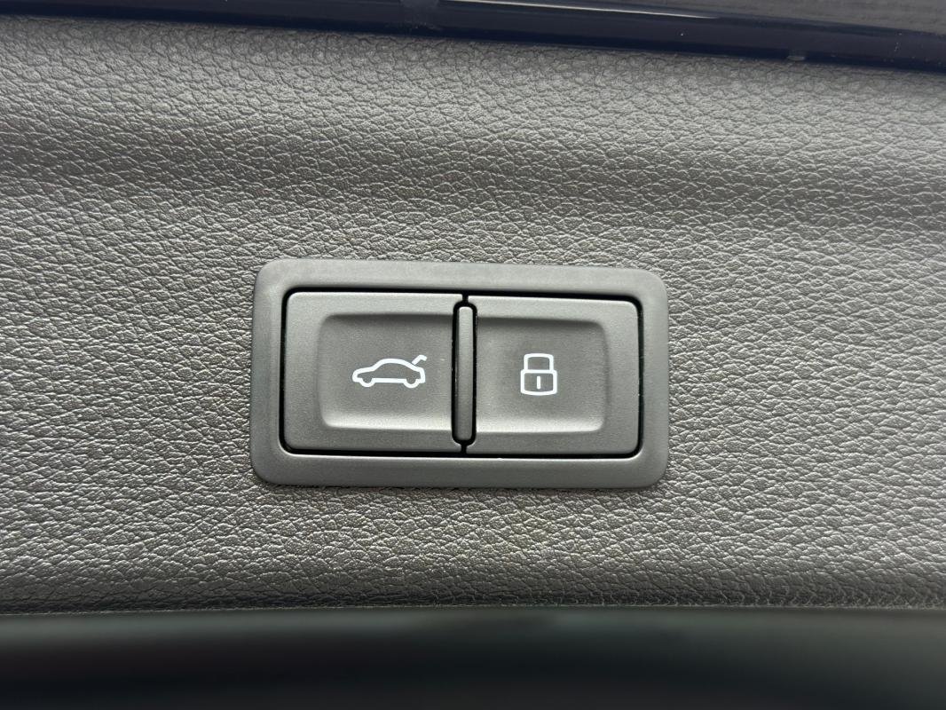 Audi Q3 - Photo 31
