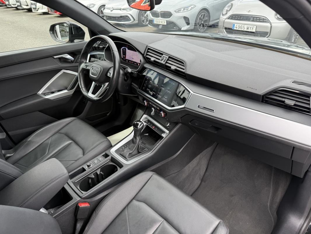 Audi Q3 - Photo 32