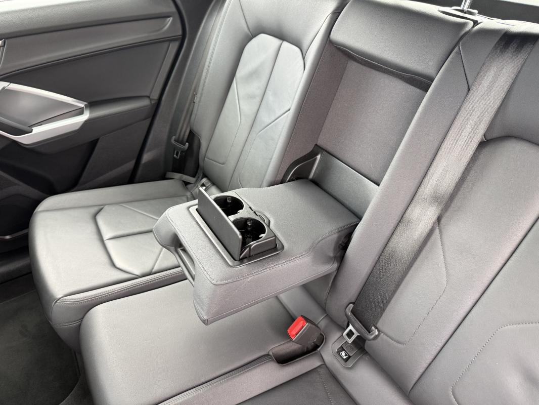 Audi Q3 - Photo 8